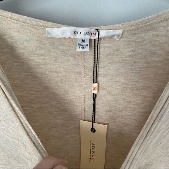 Studio M Women’s Long Sleeve Keyhole Opening Tan Color Blouse size M - Picture 2 of 3